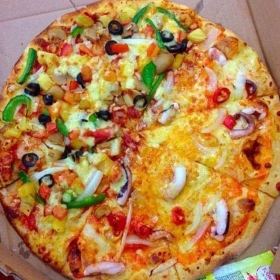 Pizza Half and Half Hải Sản